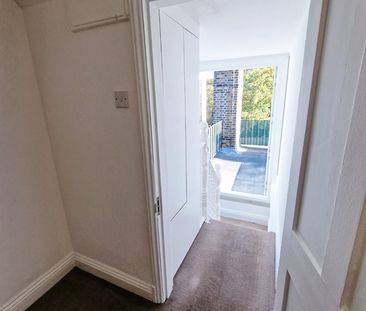2 Bed Maisonette, Amesbury Avenue, SW2 - Photo 4