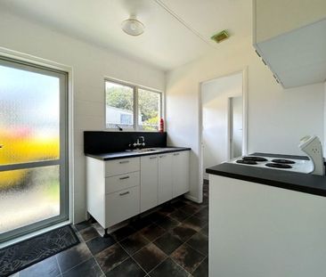 52 Bayly Street, Waitara, Unit 2 - Photo 4