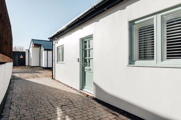 2 Stable Mews, Cheltenham - Photo 1