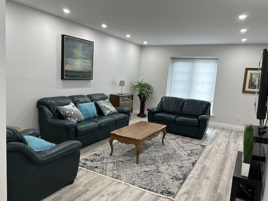 For Lease - 235 Louis Drive, Mississauga, Ontario - Photo 1