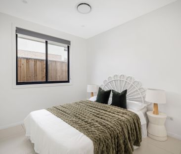 Modern Family Home in the Heart of Box Hill - Photo 5