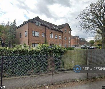 1 bedroom in a flat share to rent - Photo 1