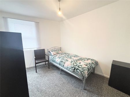 1 bedroom property to rent - Photo 2