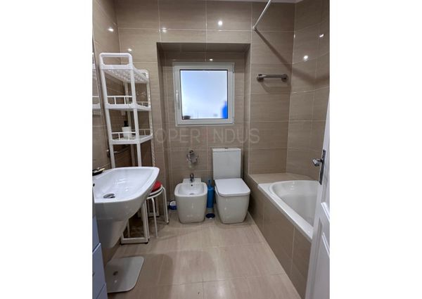 Apartamento T5 em Lisboa