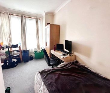 5 bedroom house to rent - Photo 2