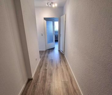 2- Zimmer- Erdgeschosswohnung mit Balkon und Stellplatz - Foto 1