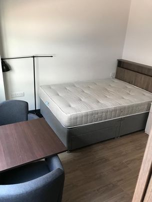 Studio to rent - Photo 1