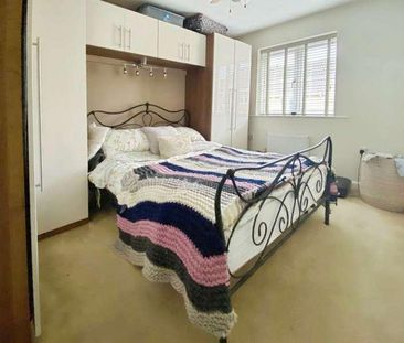 Fairplace Close, Broadlands, CF31 - Photo 3