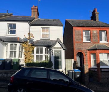 3 bed Terraced for rent - Photo 2