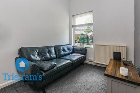 2 bed Flat for Rent - Photo 5