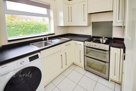 3 bedroom apartment to rent - Photo 5