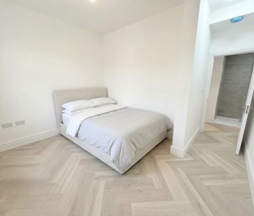 4 Bed Flat, Cathnor Road, W12 - Photo 3