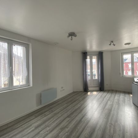 GRAND STUDIO LUMINEUX ET MODERNE - VISITE VIRTUELLE - Photo 3