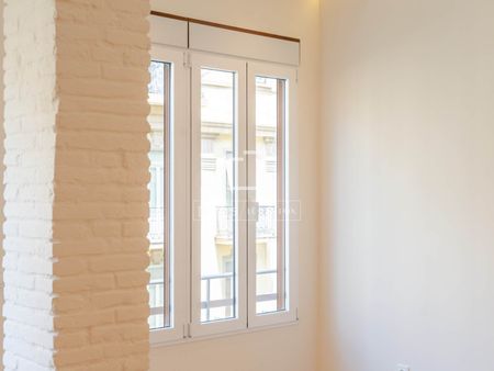 Excellent 3 Bedroom apartment for rent in El Pla del Remei, Valencia - Photo 4