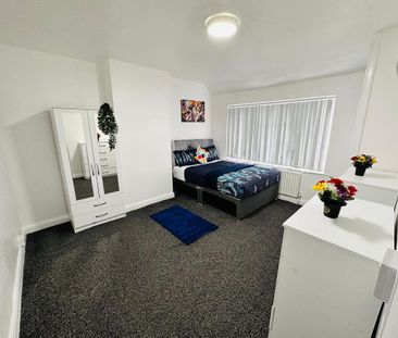 1 bedroom in a house share to rent - Photo 4