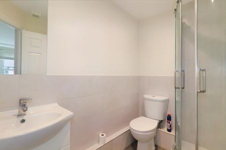 3 bedroom apartment to rent - Photo 5