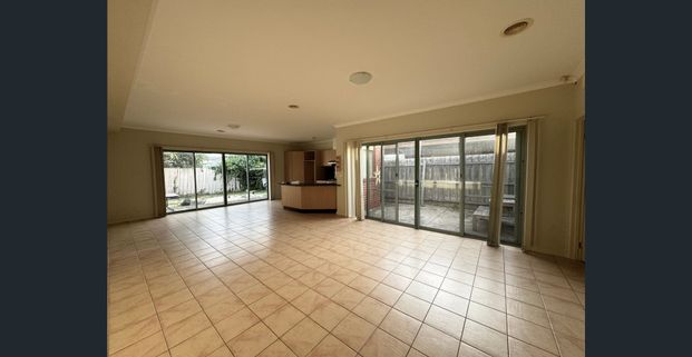 Charming 3-Bedroom Unit!! - Photo 1