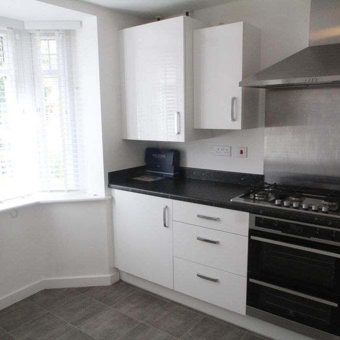 4 bedroom terraced house to rent - Photo 1