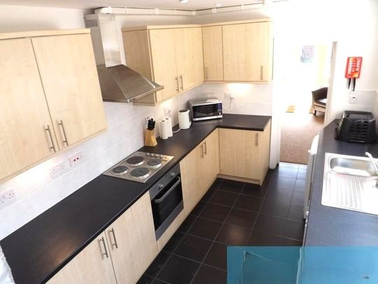 Bedsit, Claremont Road, E17 - Photo 1