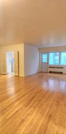 ** Because You Deserve HUGE 2bed, Concrete Building, CDN, UDM ** - Photo 1