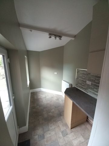 4 Bed Terraced House, Lower Wortley Road, LS12 - Photo 4