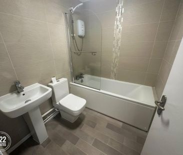 Earle Street - Newton-Le-Willows - WA12 - Photo 5