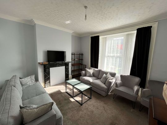 1 Bedroom | Flat 1, 81 Embankment Road, PL4 9HX - Photo 1