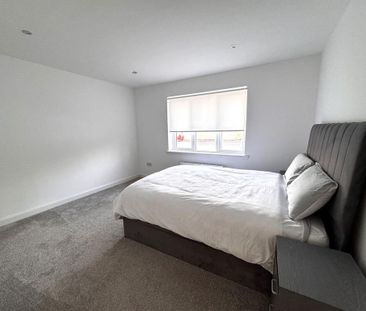 3 bedroom semi-detached bungalow to rent - Photo 3