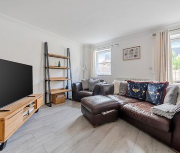 3 bedroom semi-detached house to rent - Photo 1