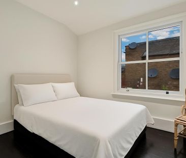 3 bedroom flat to rent - Photo 4