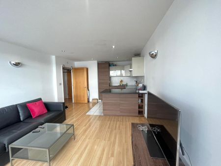 3 Bed Apartment | £645 pw - Photo 3