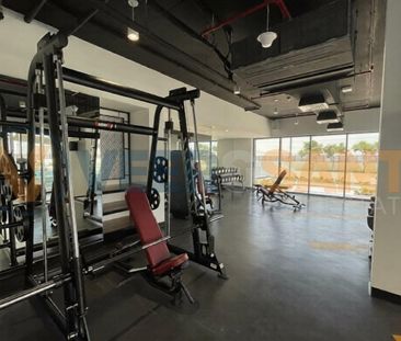 Ready to Move | Well Maintained | Near to Metro - Photo 6