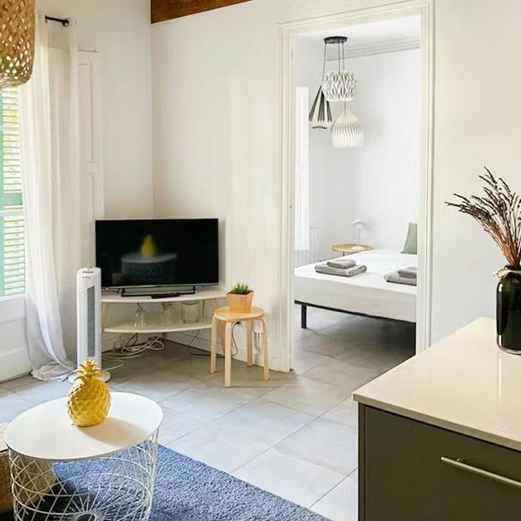 Carrer de Sepúlveda, Barcelona, Catalonia 08015 - Photo 1