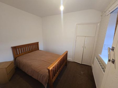 2 bedroom cottage to rent - Photo 2