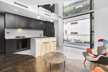 Boutique Living in the heart of Balmain - - Photo 3