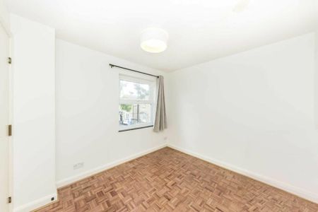 2 Bed Maisonette, Wordsworth Road, SE1 - Photo 3