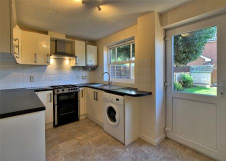 2 bedroom terraced house to rent - Photo 4