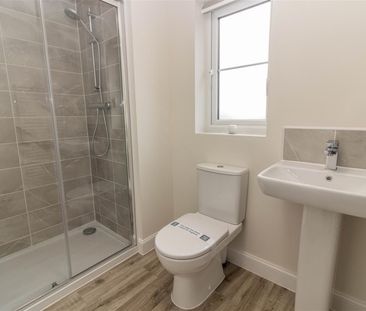 3 Bedroom House - Semi-Detached - Photo 4