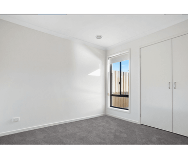 Enjoy one week rent-free when you move in. - Photo 2