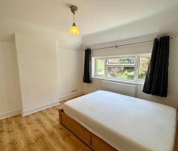 4 bedroom detached house to rent - Photo 3