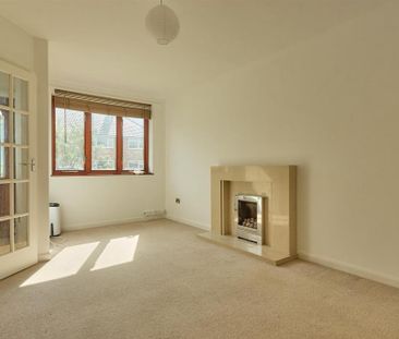 2 bedroom end of terrace house to rent - Photo 1