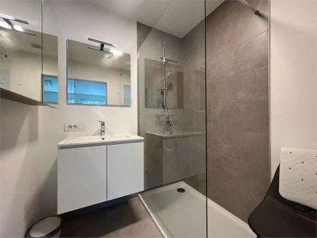 Lichtrijk nieuwbouw appartement met zonnig terras - Foto 5