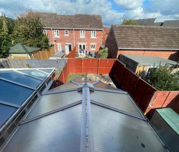 3 bedroom semi-detached house to rent - Photo 6