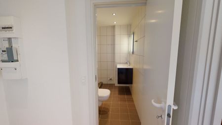 Moderniseret lejlighed i centrum af Aalborg med altan - Photo 2