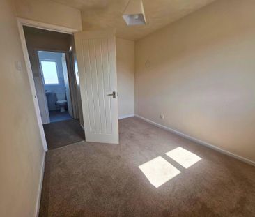 2 bedroom end of terrace house to rent - Photo 5