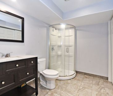 For Lease - 340 Silken Laumann Drive, Newmarket, Ontario - Photo 3