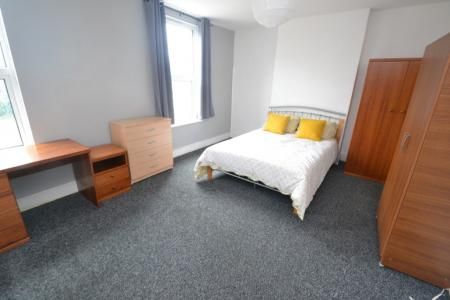 Highfield Road, Dunkirk, Nottingham, NG7 - Photo 2