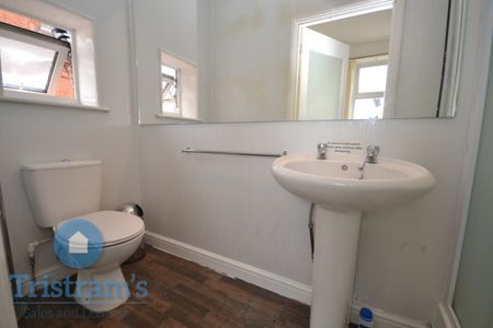 1 bed Flat for Rent - Photo 3