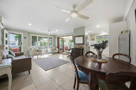 2/32 Burrows Street, Biggera Waters QLD 4216 - Semi-detached For Rent | Domain - Photo 2