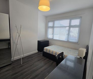1 Bed Terraced House, Walrond Avenue, HA9 - Photo 1